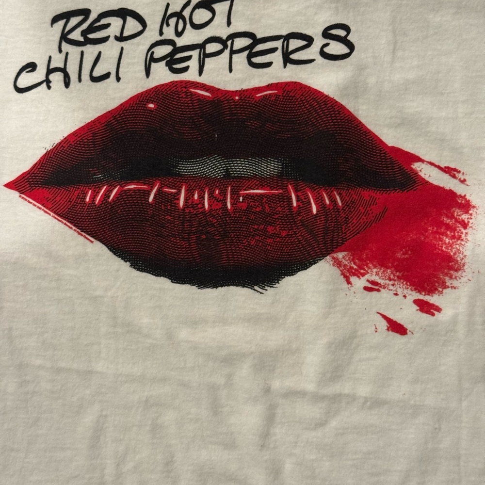 New Without Tag Women’s Large White Red Hot Chili Peppers Tshirt Lips Trendy! - Picture 6 of 8